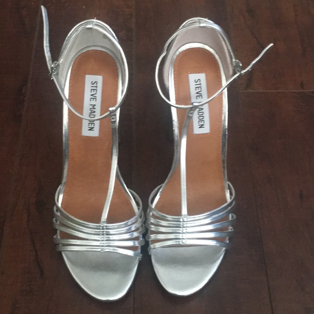 Steve Madden Silver Heels